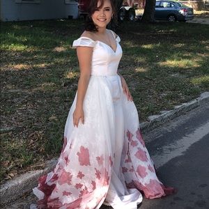 Beautiful Sherri Hill Prom Dress